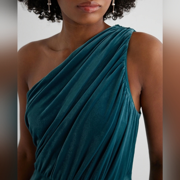 EXPRESS- Velvet- 1 Shoulder- Forrest Green Jumpsuit! Small/Medium - Picture 6 of 7